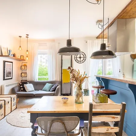 Astoria - Baskeyrentals Апартаменты