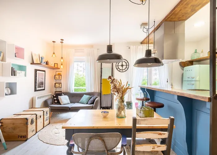 Astoria - Baskeyrentals Apartment